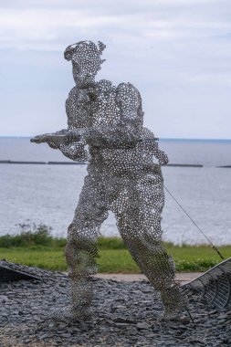 Arromanches-les-Bains, Fransa - 08 03 2021: Gaziler için Anıt Heykel