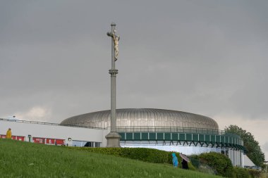 Arromanches-les-Bains, Fransa - 08 03 2021: The Calvary and the 