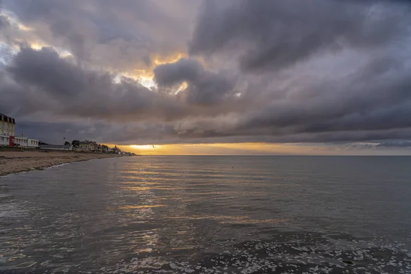 Langrune Sur Mer França 2021 Vista Das Cabanas Praia Cais — Fotografia de Stock