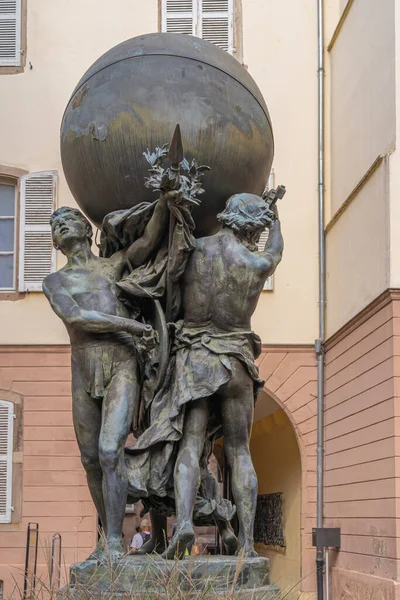 Colmar France 2021 Bartholdi Museum 巴特勒迪的世界最伟大的支持者铜像 — 图库照片