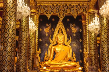 Buda heykeli Wat Phrasimahathat içinde