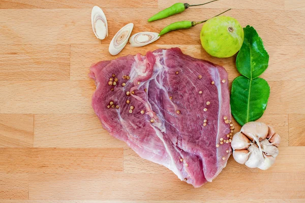 Domuz eti ve baharat