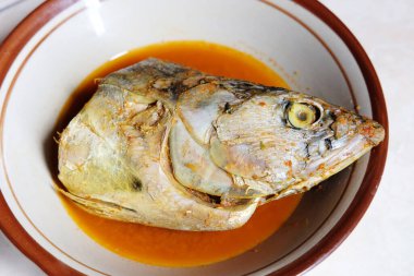 Ekşi ve Baharatlı Ton Balığı Kafa ya da 