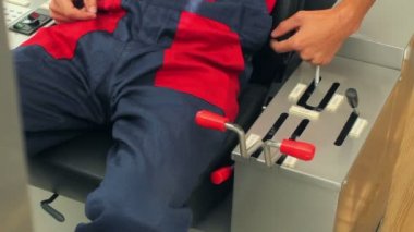 Öğrenci eğitim simülatörü içinde