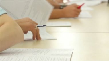 Öğrenciler test kağıt kapanış