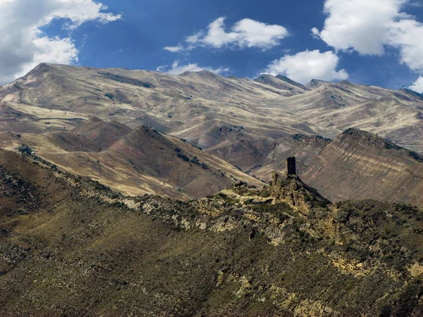 Sendero de montaña cerca del monasterio David Gareja — Foto de Stock