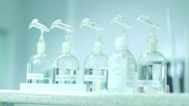 Kimya Laboratuarı'nda cam