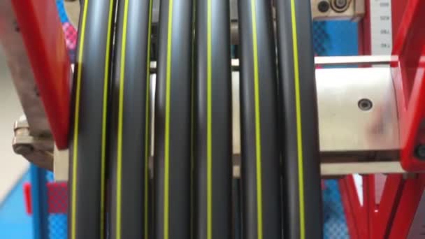 Processo di produzione di tubi di plastica — Video Stock