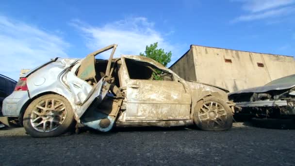 Beschädigte Autos nach Überflutung — Stockvideo