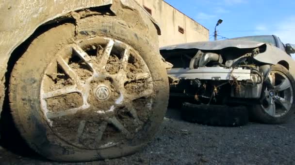 Coches dañados como consecuencia de las inundaciones — Vídeos de Stock