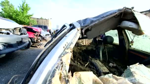 Samochody uszkodzone wskutek powodzi — Wideo stockowe