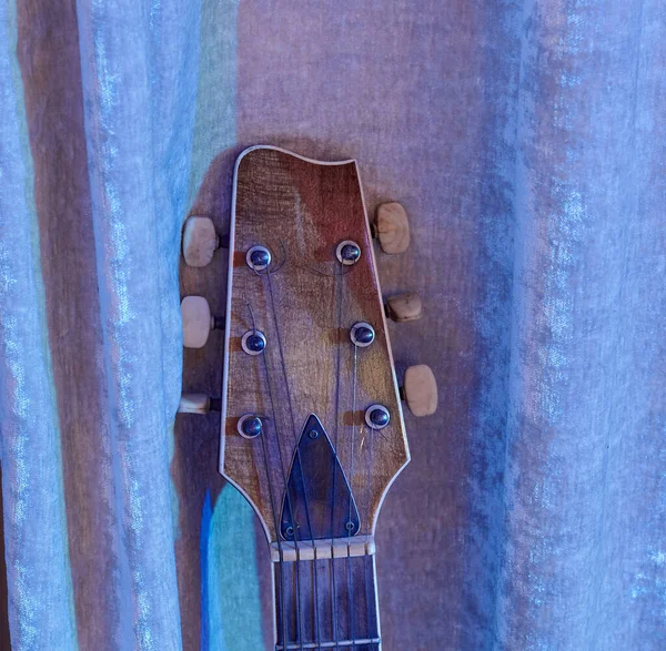 ペグ付きのトップエレキギターヘッドボード ギター フロントボード — ストック写真