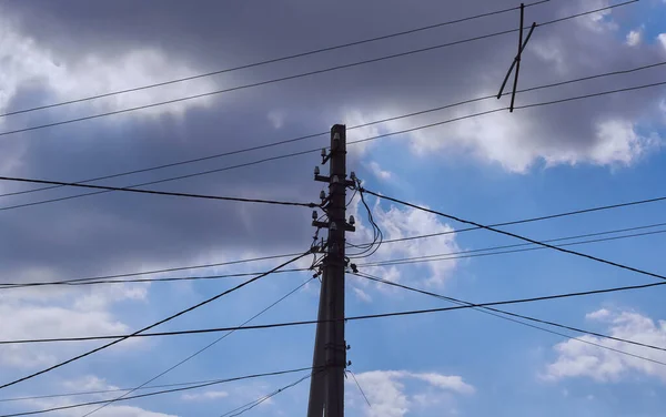 Power Pole Blauwe Lucht Witte Wolken — Stockfoto