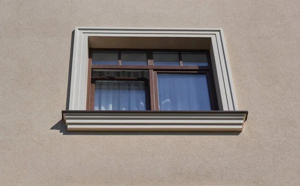 Ein Fenster Haus Ansicht Von Unten — Stockfoto