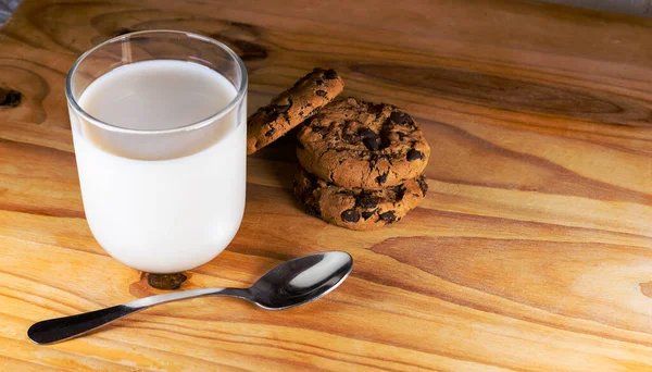 Chocolate Chip Cookies Milk Spoon Wooden Table Copy Space Area — Stock Photo, Image