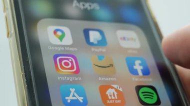 bir dokunuşla Amazon uygulamasını cep telefonunuzdan başlatın