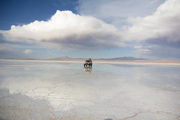 Salar de Uyuni, Bolivya 'nın yansımaları