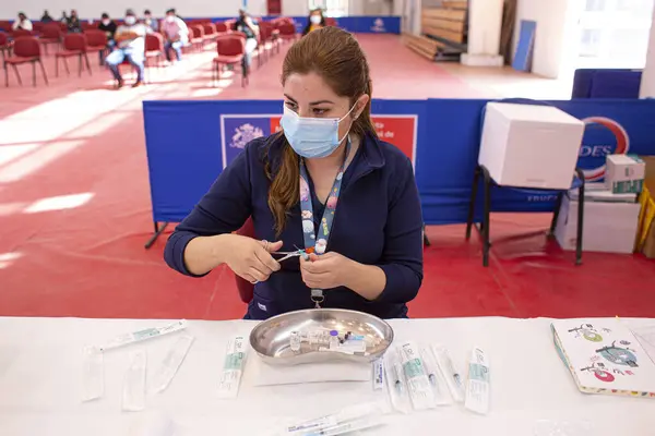 Şili 'de Covid-19' a karşı aşı