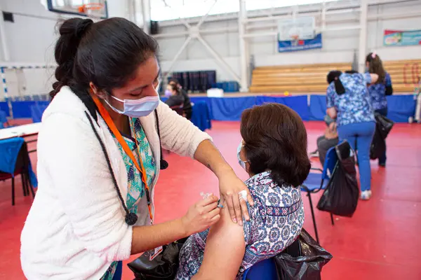 Şili 'de Covid-19' a karşı aşı