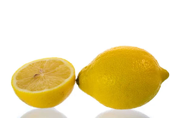Amarillo limón y mitad rebanada — Foto de Stock