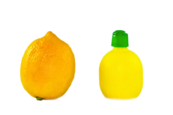 Zumo de limón amarillo y fruta natural — Foto de Stock