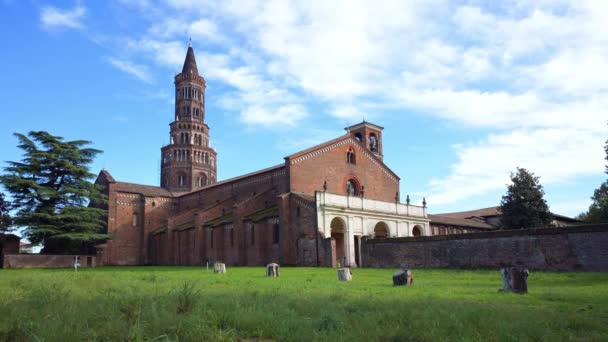 4K Timelapse du monastère de Chiaravalle, Lombardie, Italie Vidéo De Stock Libre De Droits