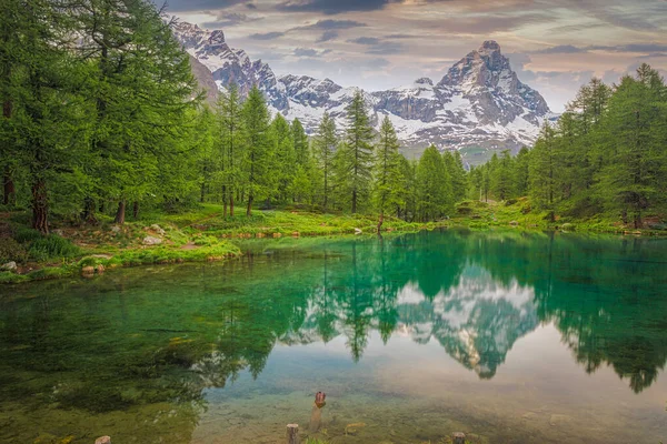 Cervino, Matterhorn, pico em Breuil-Cervinia, Valtournenche, Aosta Valley, Alps, Itália — Fotografia de Stock