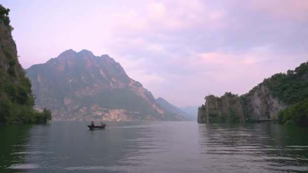 Timelapse of Iseo Lake, Bay Of The Bogn Near Lovere , Bergamo — стоковое видео
