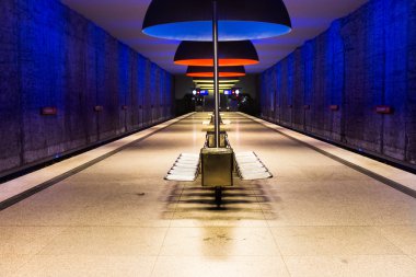 Modern metro istasyonu