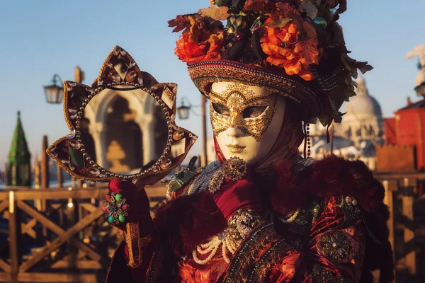 Maschera di carnevale a Venezia — Foto Stock