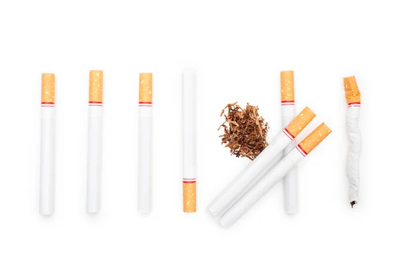 Καπνού σε άσπρο φόντο. Παγκόσμια ημέρα κατά του καπνίσματος — Φωτογραφία Αρχείου