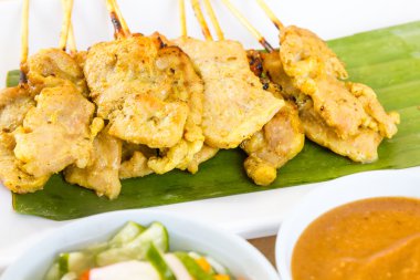 Izgara domuz ahşap masa, Tayland gıda stilini ayarla