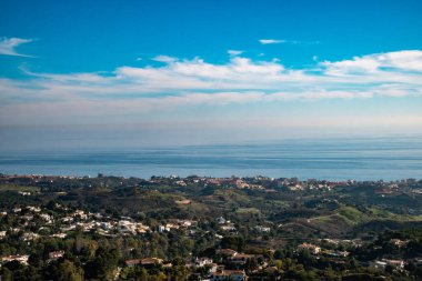 Mijas köyünün tepesinden panoramik manzara
