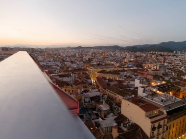 Noel zamanı Malaga şehir manzarası