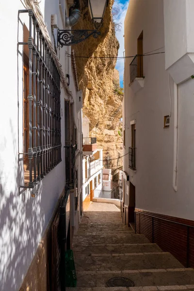 Veduta Delle Strade Delle Case Sulle Rocce Nella Città Setenil — Foto Stock