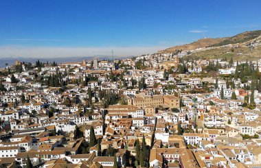 Granada, İspanya, 14 Aralık 2017: Granada şehri manzarası.