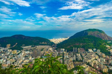 Rio de Janeiro şehrinin panoramik manzarası.