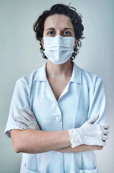 View Brazilian Nurse Wearing Mask Gloves Arms Crossed — Stock Photo, Image