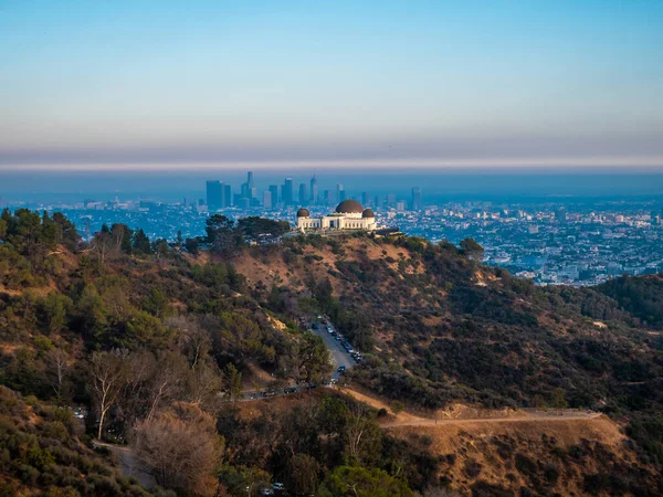 格里菲斯天文台及洛杉矶全景 — 图库照片