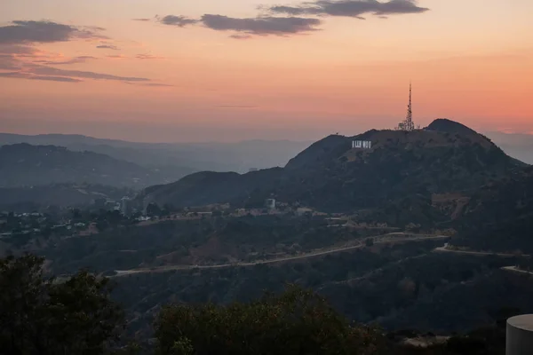 Vacker Utsikt Över Hollywoods Kullar Sommaren Vid Solnedgången — Stockfoto