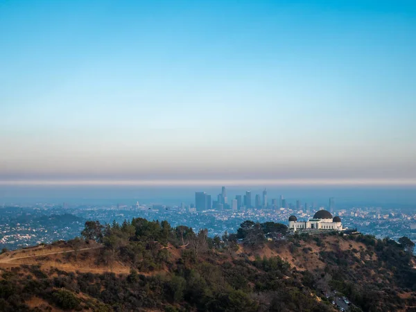 格里菲斯天文台及洛杉矶全景 — 图库照片