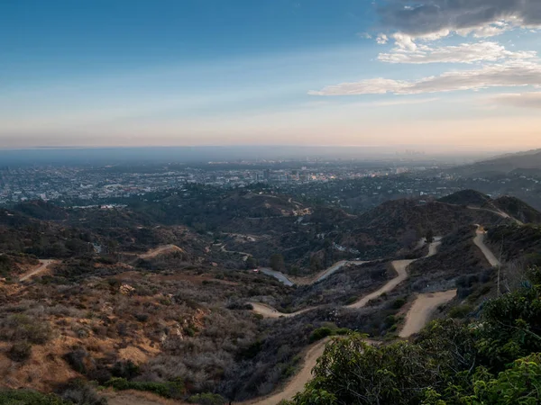 在好莱坞的山上远足的泥泞小径 — 图库照片