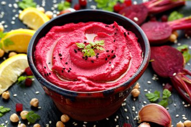 Pancar Humus, krem ve lezzetli 