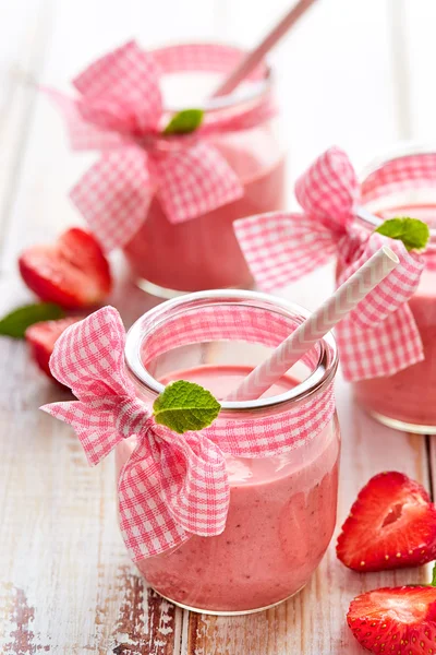 Smoothie yogurt strawberry — Stok Foto