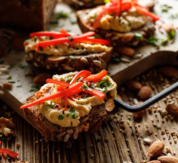 Buckwheat Bread Sandwiches Hummus Fresh Red Pepper Slices Close Healthy — Stock Photo, Image