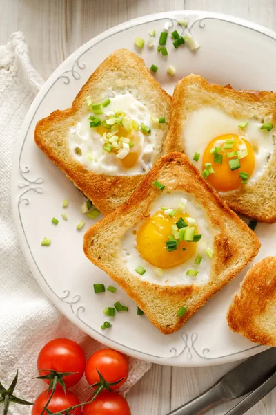 Valentine Day Toast Fried Egg Shape Heart Festive Breakfast Close — Stock Photo, Image