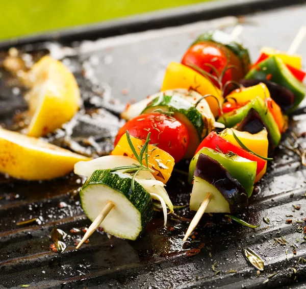 Brochetas de verduras — Foto de Stock