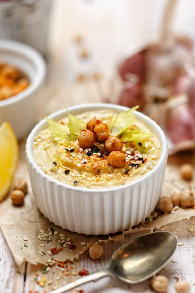 Hummus, heerlijk vegan dip — Stockfoto