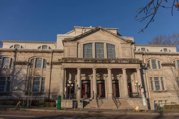 Historical buildings in Portland downtown