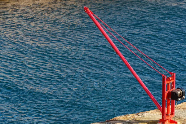 Lindesnes Norwegen September Alter Roter Eisenkran Zum Anheben Kleiner Boote — Stockfoto